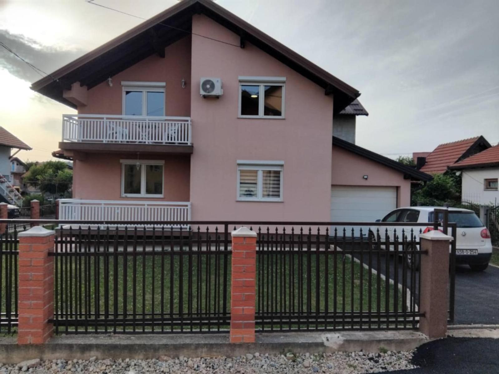 Kuca Ilidza * Sarajevo